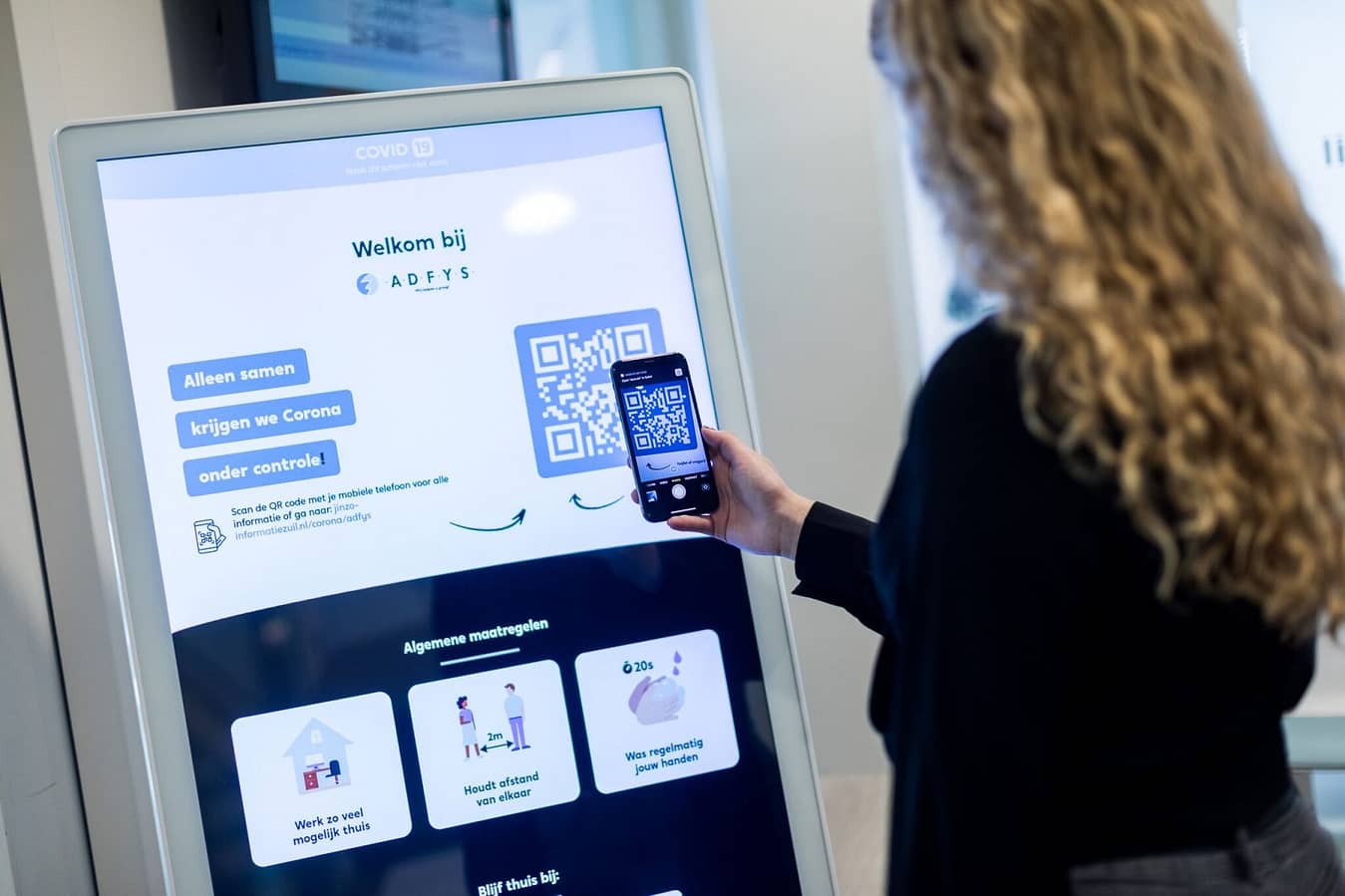 Corona Informatiezuil met instructies voor fysiotherapeut